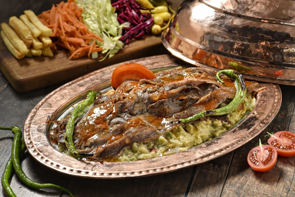 izmir yemek fotoğrafçısı-baraka fotoğrafçılık-izmir-patlıcanlı iskender-karşıyaka-konak-buca-balçova-göztepe-çeşme-alaçatı-aydın-muğla-manisa-izmir menü fotoğrafçısı-menü çekimi